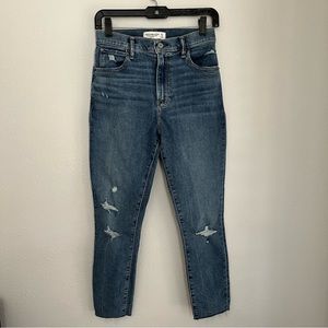 Abercrombie & Fitch The Super Skinny Ankle High Rise 27 / 4S